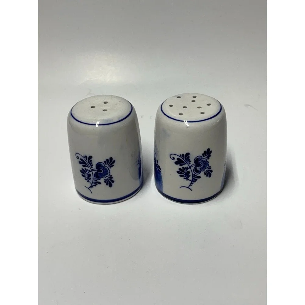 Vintage Delft Blue Hand Painted Dutch Windmill Salt & Pepper Shakers Holland set